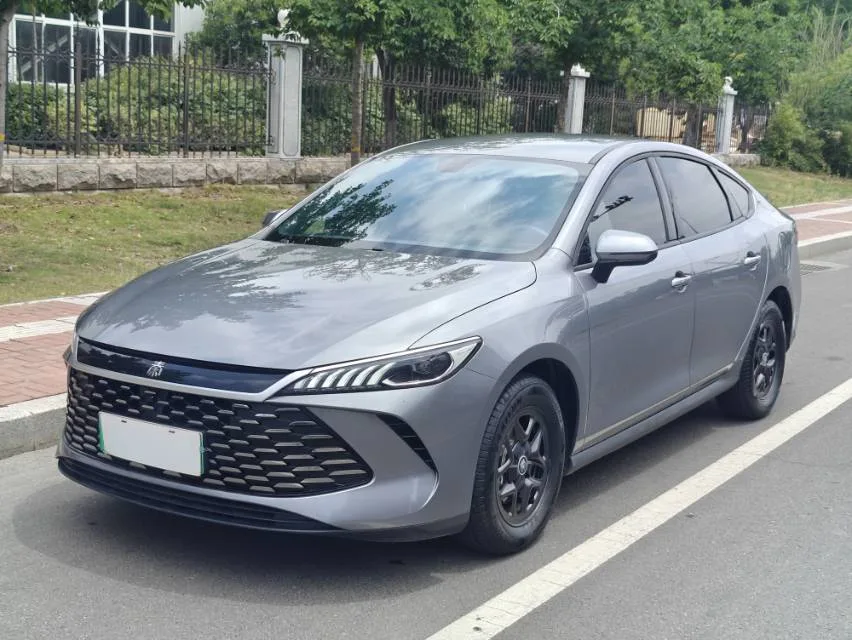 BYD 2025 Qin PLUS DM-i 1.5 CVT Intelligent Driving Edition 55KM Leading Model Automatic exterior