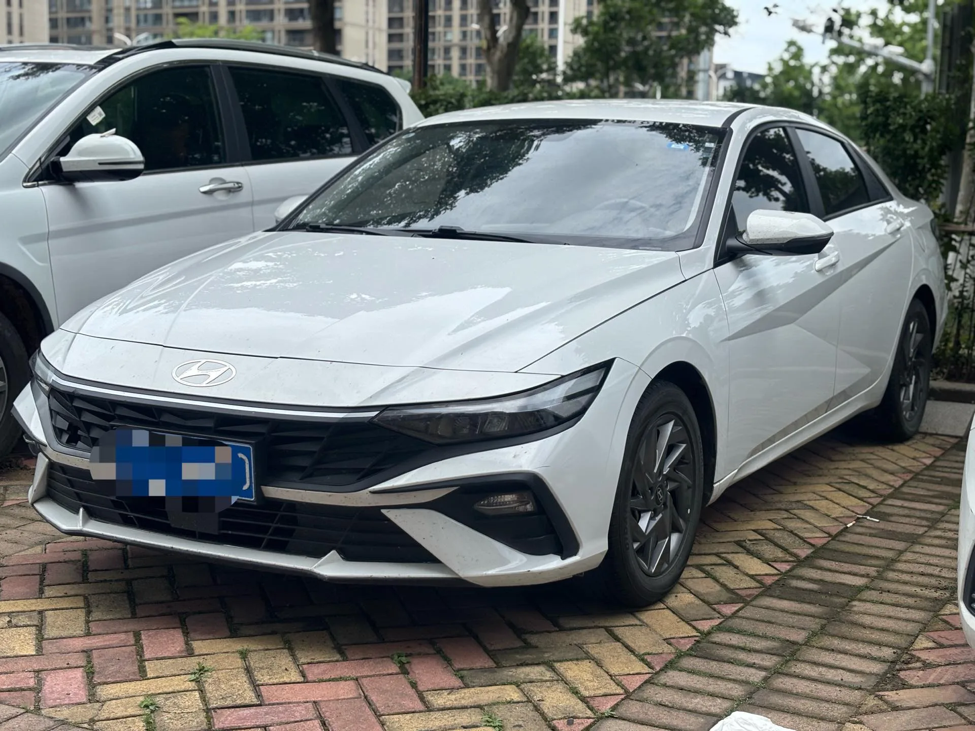 2023 Hyundai Elantra 1.5L CVT GLS Leading Edition exterior