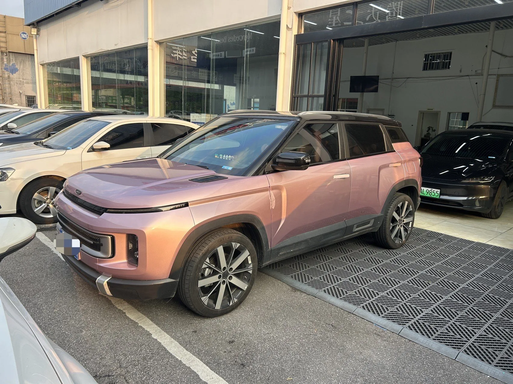 Geely ICON 2023 1.5TD Chocolate Edition exterior