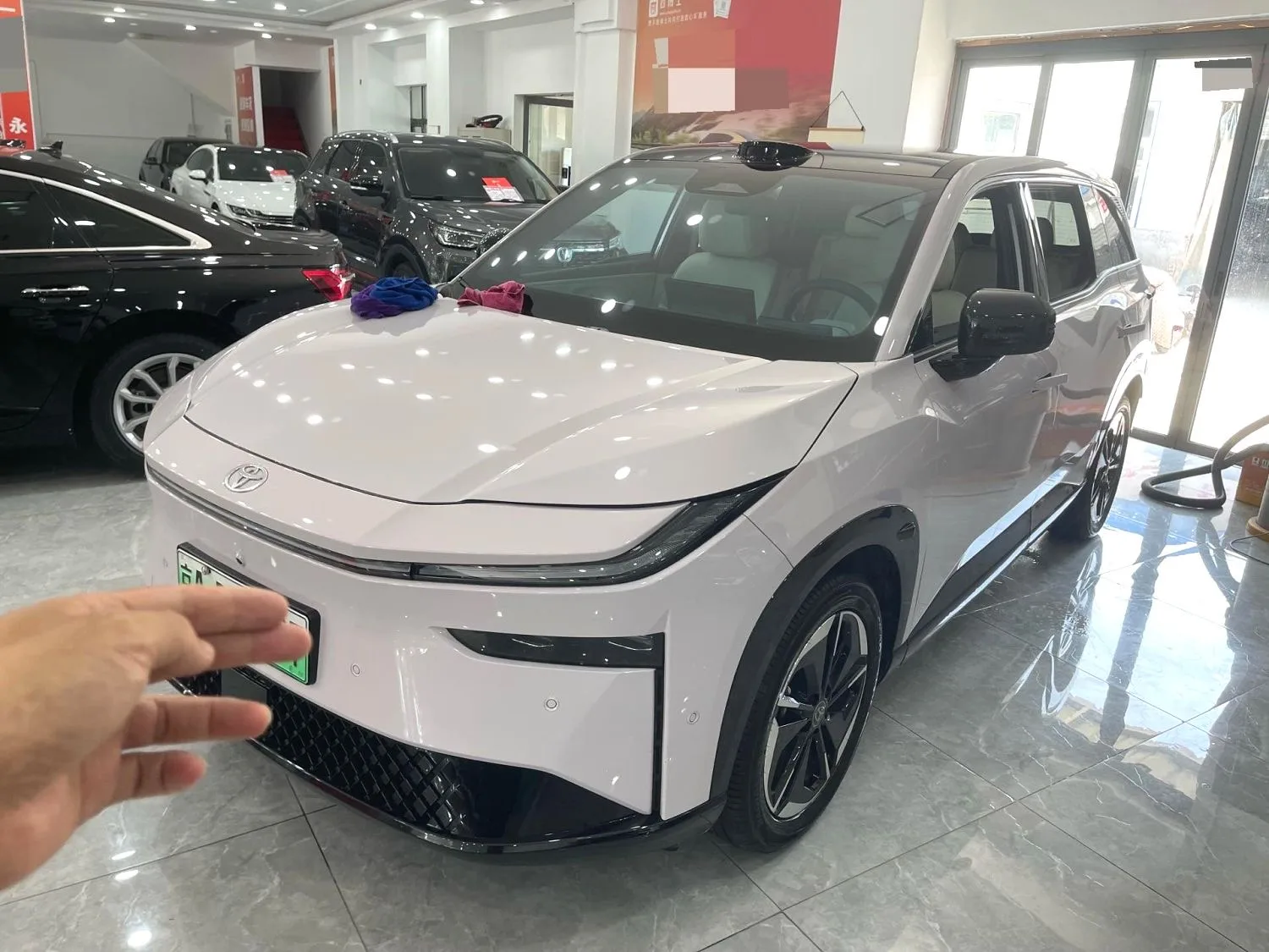 2025 Toyota Platina 3X 520 Pro+ Advanced Intelligent Driving Edition (Automatic Transmission) exterior