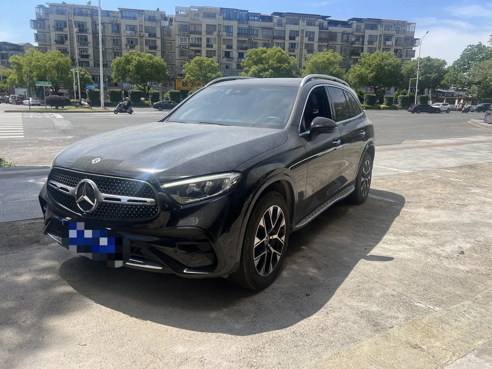 Mercedes-Benz 2023 GLC 260 L 4MATIC 48V 2.0T Dynamic 5-seater Automatic exterior