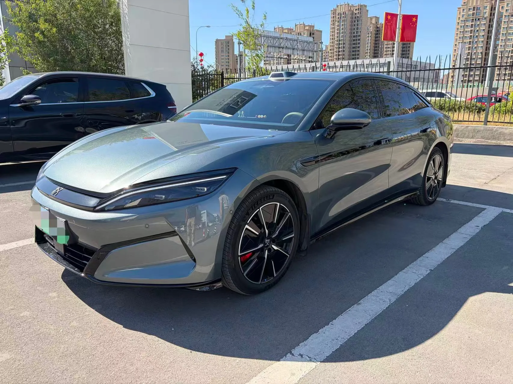 BYD 2025 Han L EV 701KM LiDAR Premium Automatic Transmission exterior