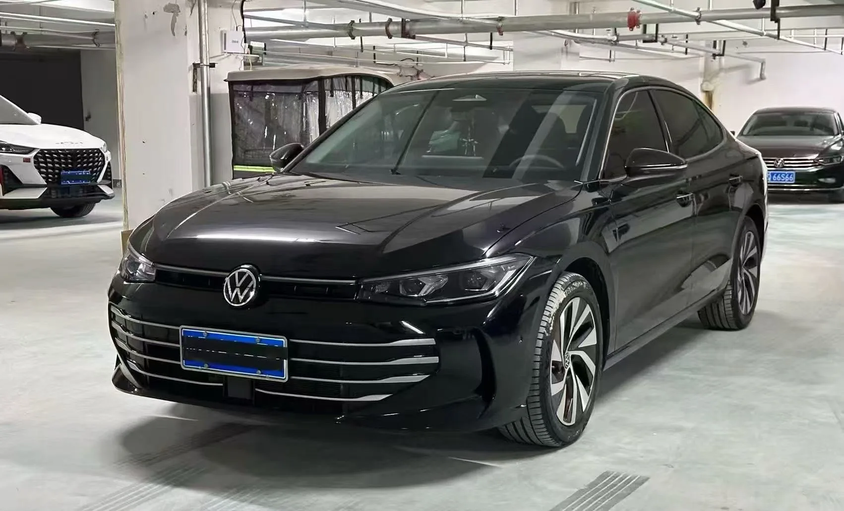 Volkswagen 2025 Passat Pro 2.0TSI 380TSI Starry Sky Dragon Edition Automatic Transmission exterior