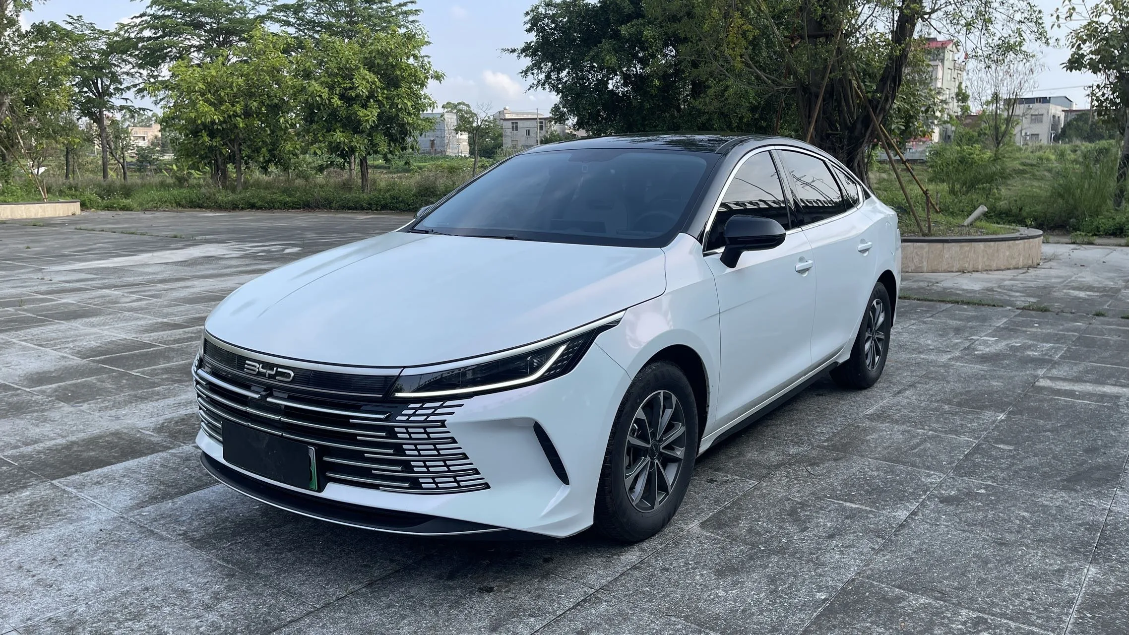 BYD 2024 Destroyer 05 DM-i 1.5 CVT Glory Edition 55KM Luxury Automatic exterior