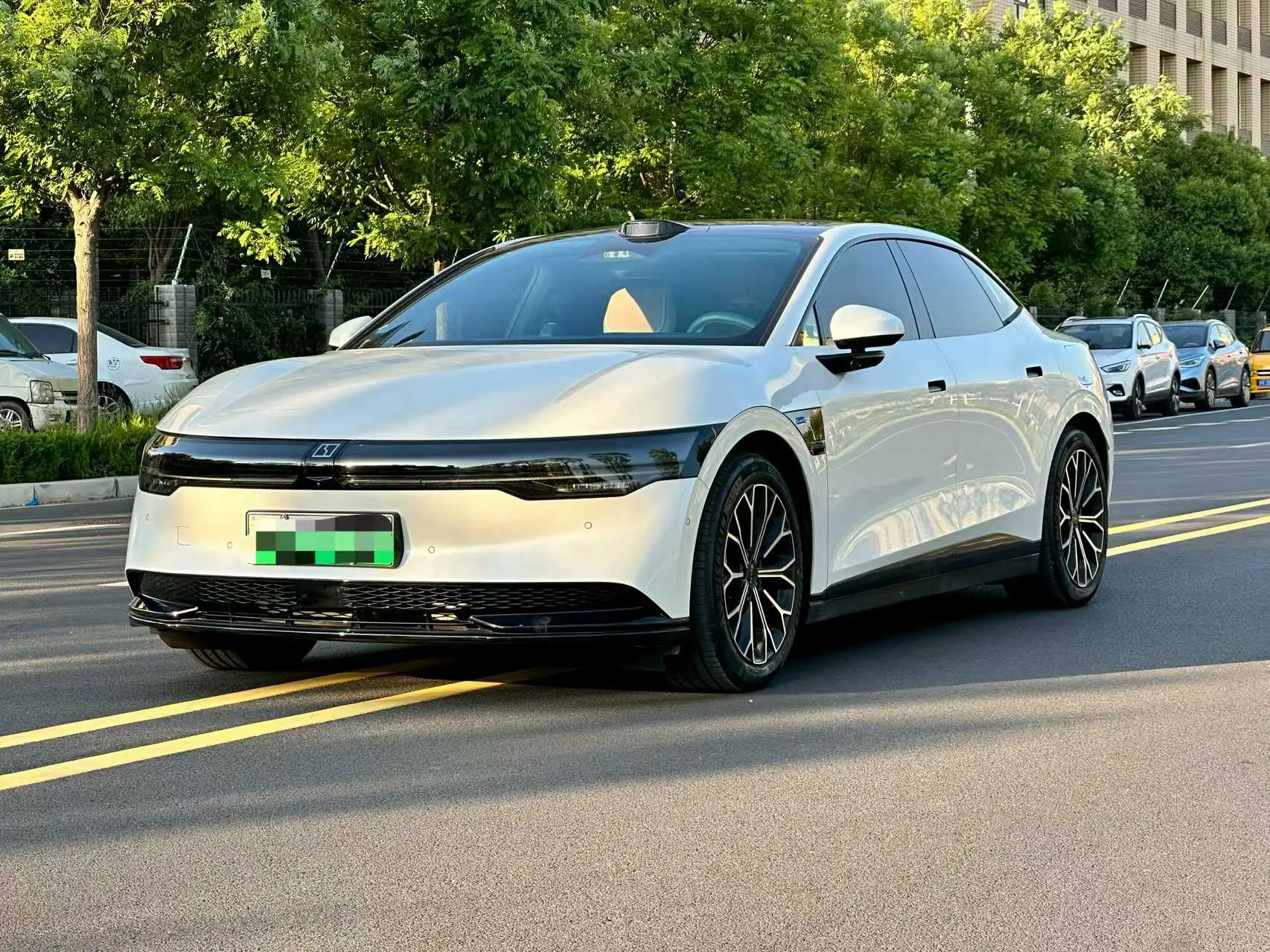 Jike 2025 Model Jike 007 Rear-Wheel Drive Intelligent Driving Edition 75kWh Automatic exterior