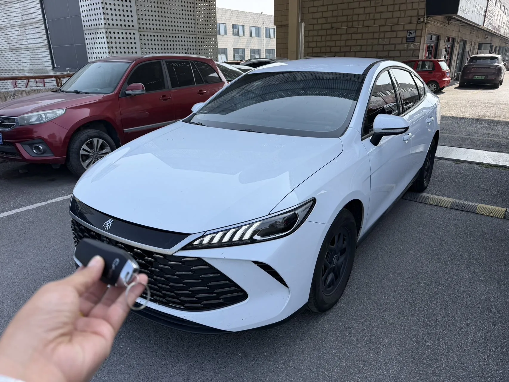 BYD 2025 Qin PLUS DM-i 1.5 CVT Intelligent Driving Edition 55KM Leading Model Automatic exterior
