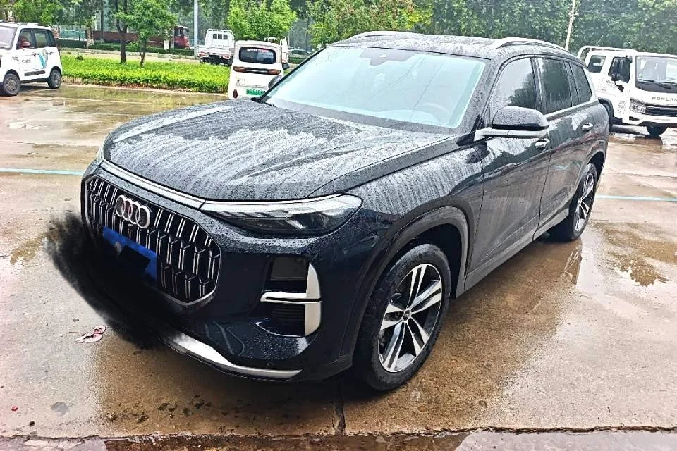 Audi 2025 Q6 2.0TFSI 40TFSI Quattro Commemorative Edition, 7-seater, Automatic Transmission (Feathered Forest Package) exterior
