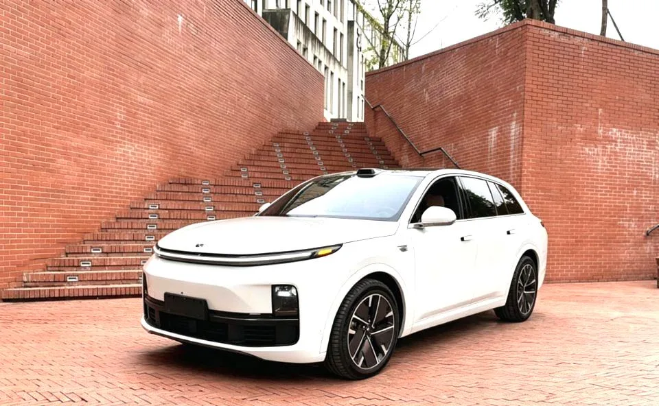 Li Auto 2025 L8 Ultra Smart Refresh Edition (Automatic Transmission) exterior