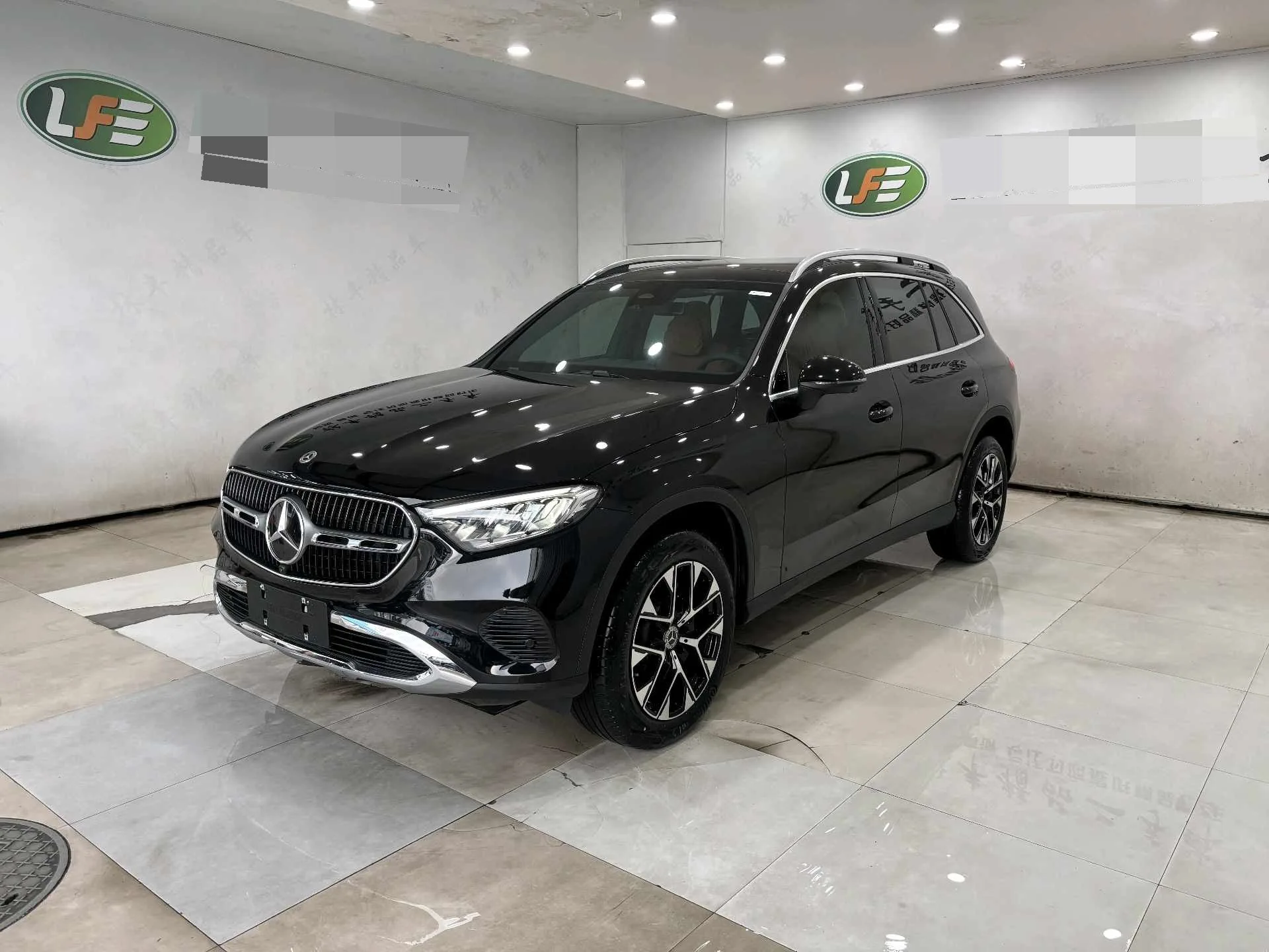 Mercedes-Benz 2026 GLC 260 L 4MATIC 48V 2.0T Classic Edition 5-seater Automatic exterior