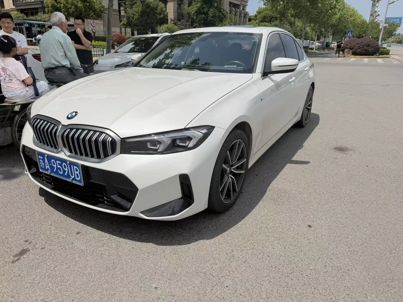 2023 BMW 3 Series 320i M Sport Package exterior