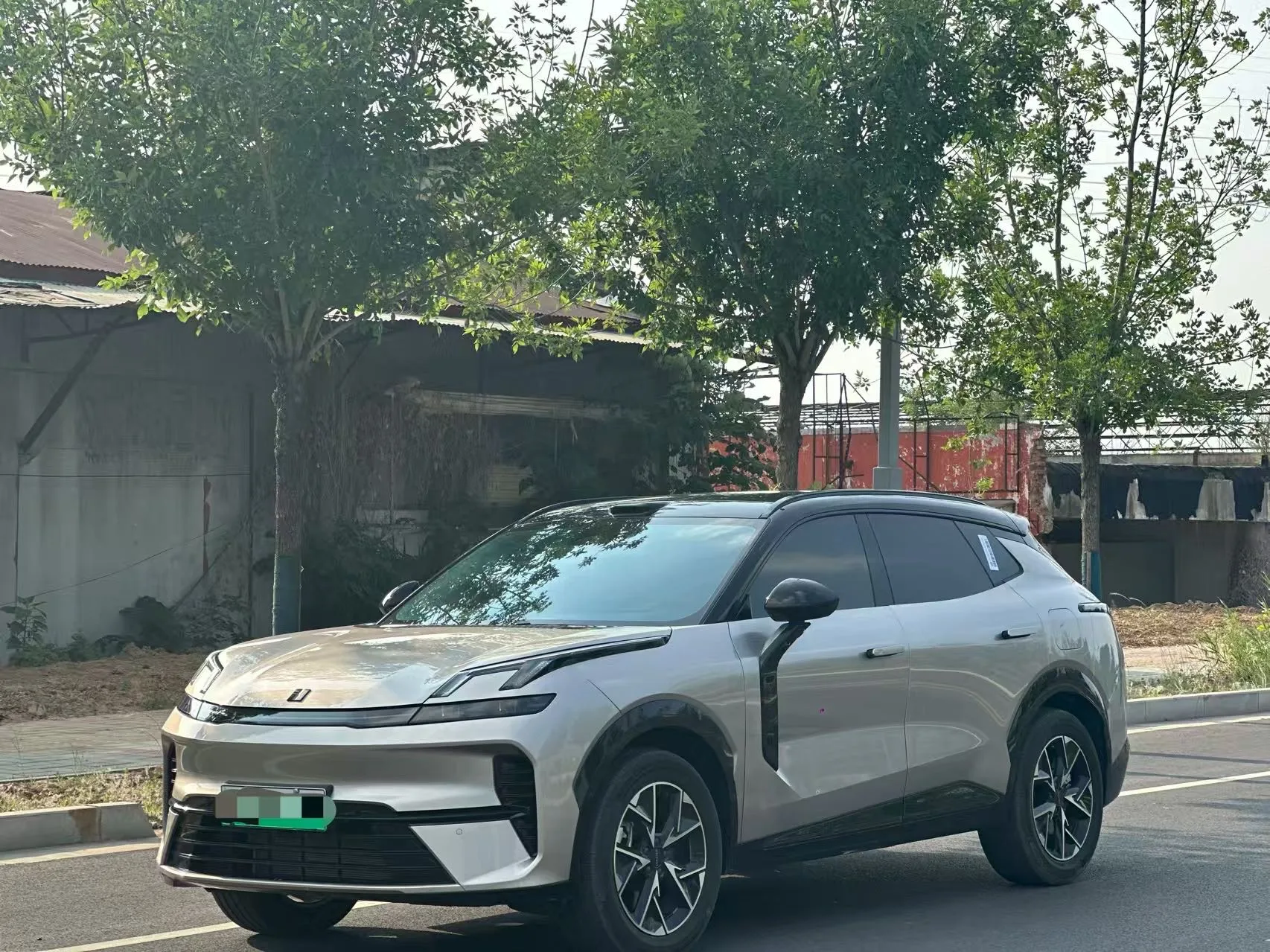 Lynk & Co 2026 Model Year Lynk & Co 08 EM-P 1.5T 160 Long Range Ultra Automatic exterior