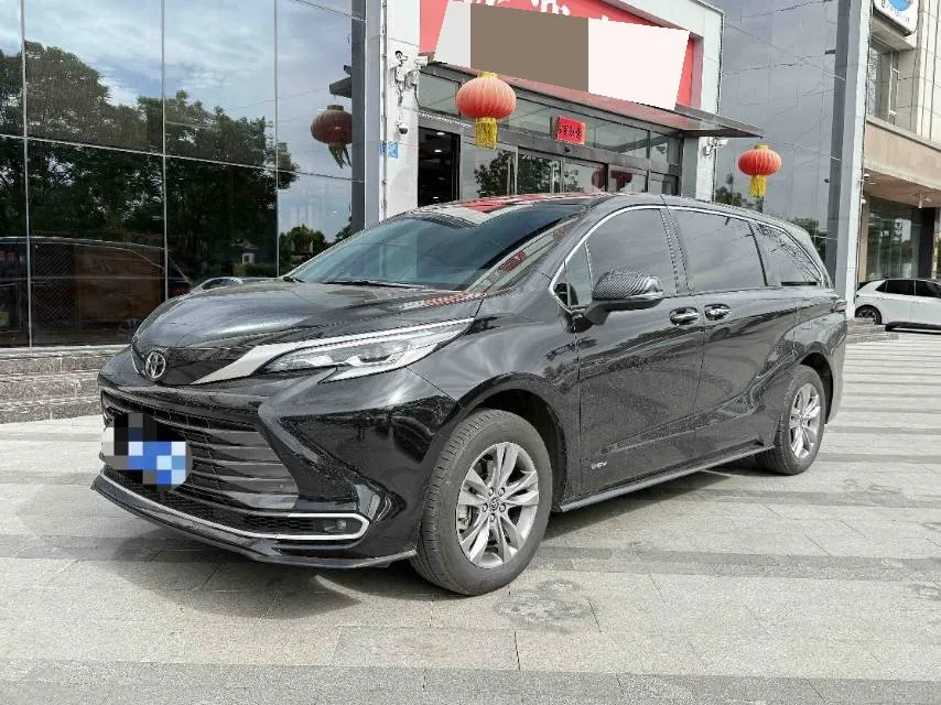 Toyota 2024 Civic 2.5L CVT 4WD Premium Automatic exterior