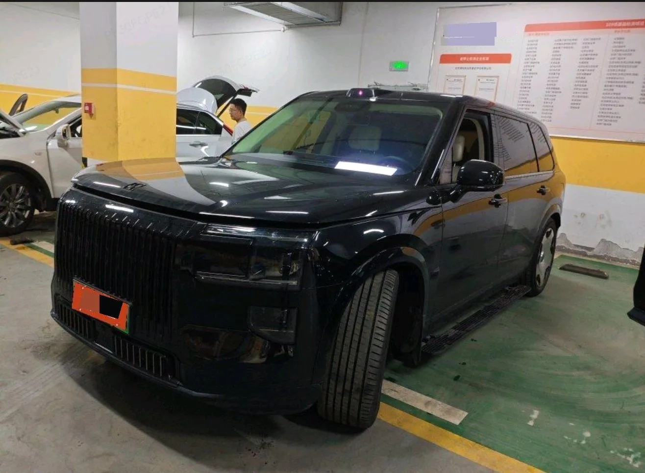 Zeekr 2025 Model Zeekr 9X 2.0T Ultra Edition 70kWh Automatic Transmission exterior