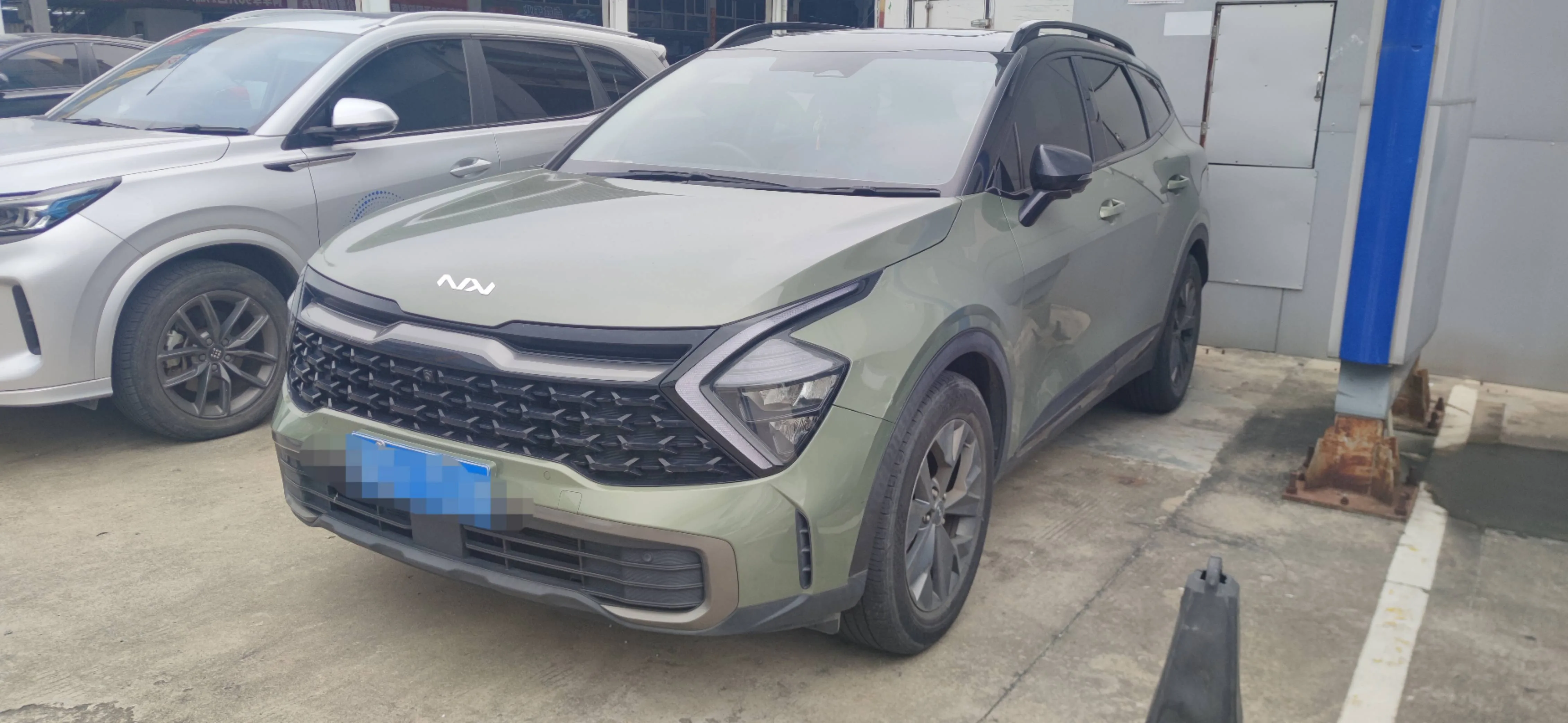 LionPlatinum Expansion 2023 2.0L HEV 2WD Flagship Edition exterior