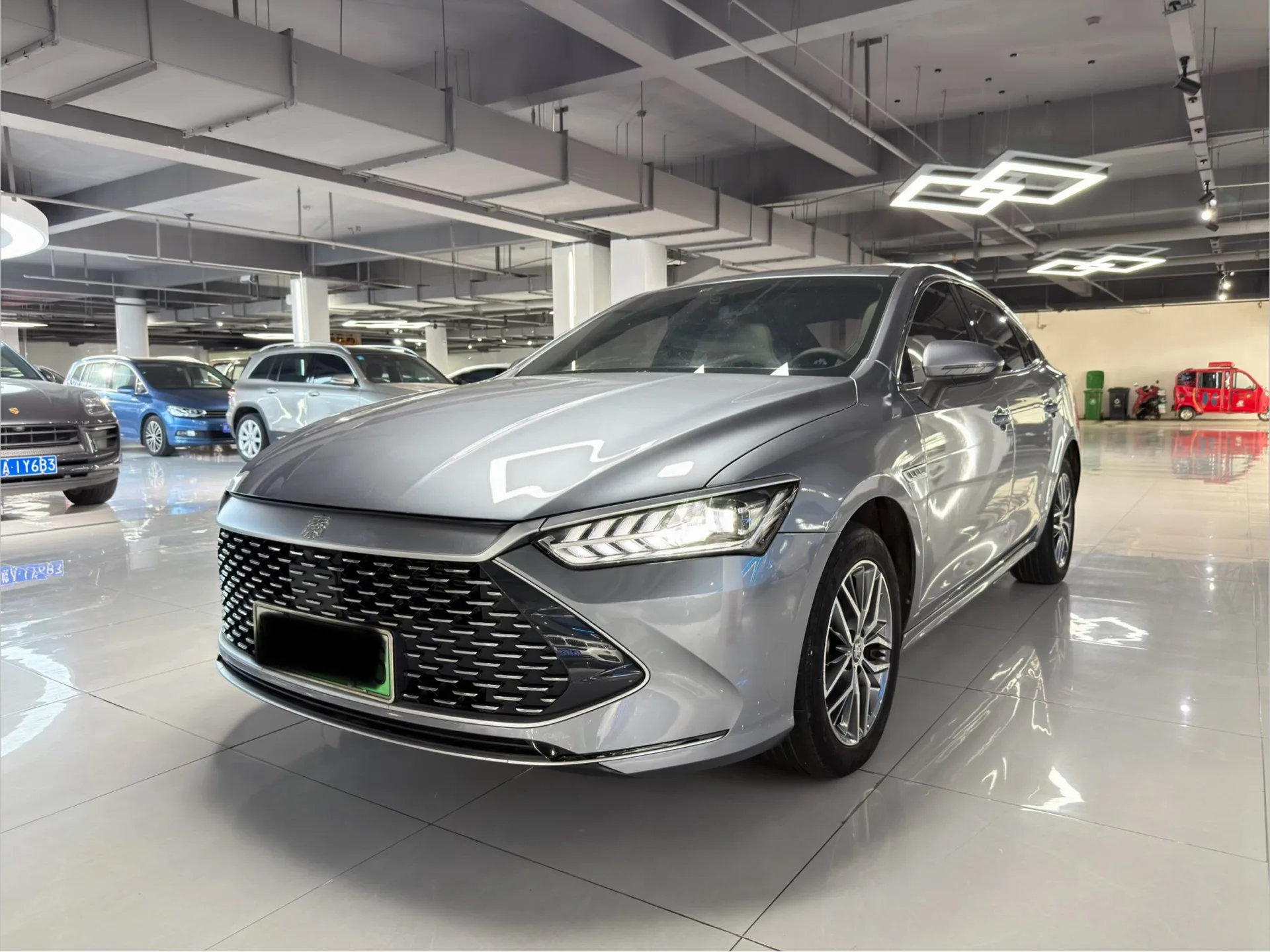 BYD 2023 Qin PLUS DM-i 1.5 CVT Champion Edition Leading Model 120KM Automatic Transmission exterior