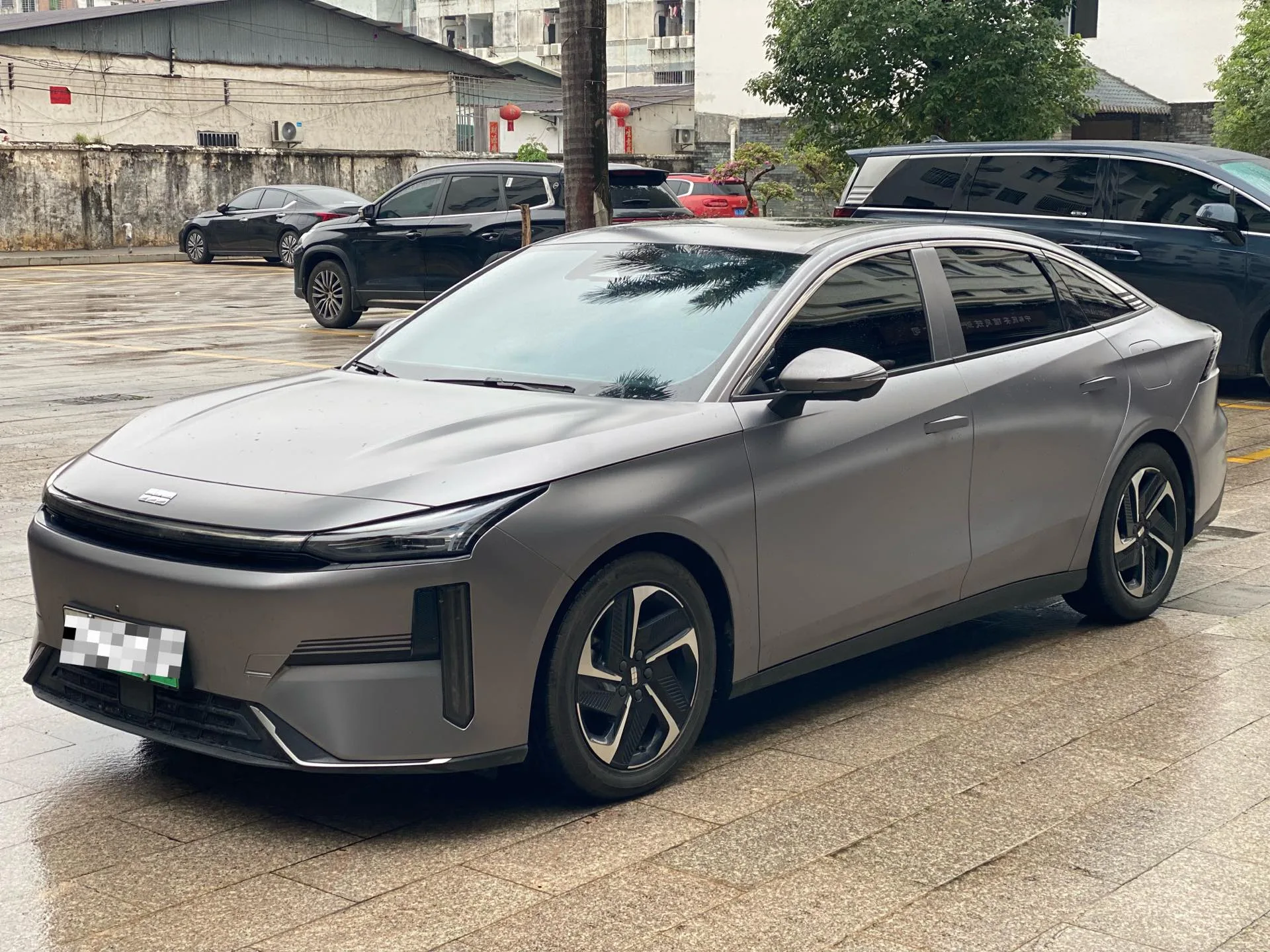Galaxy L6 2024 125km PLUS Dragon Edition exterior