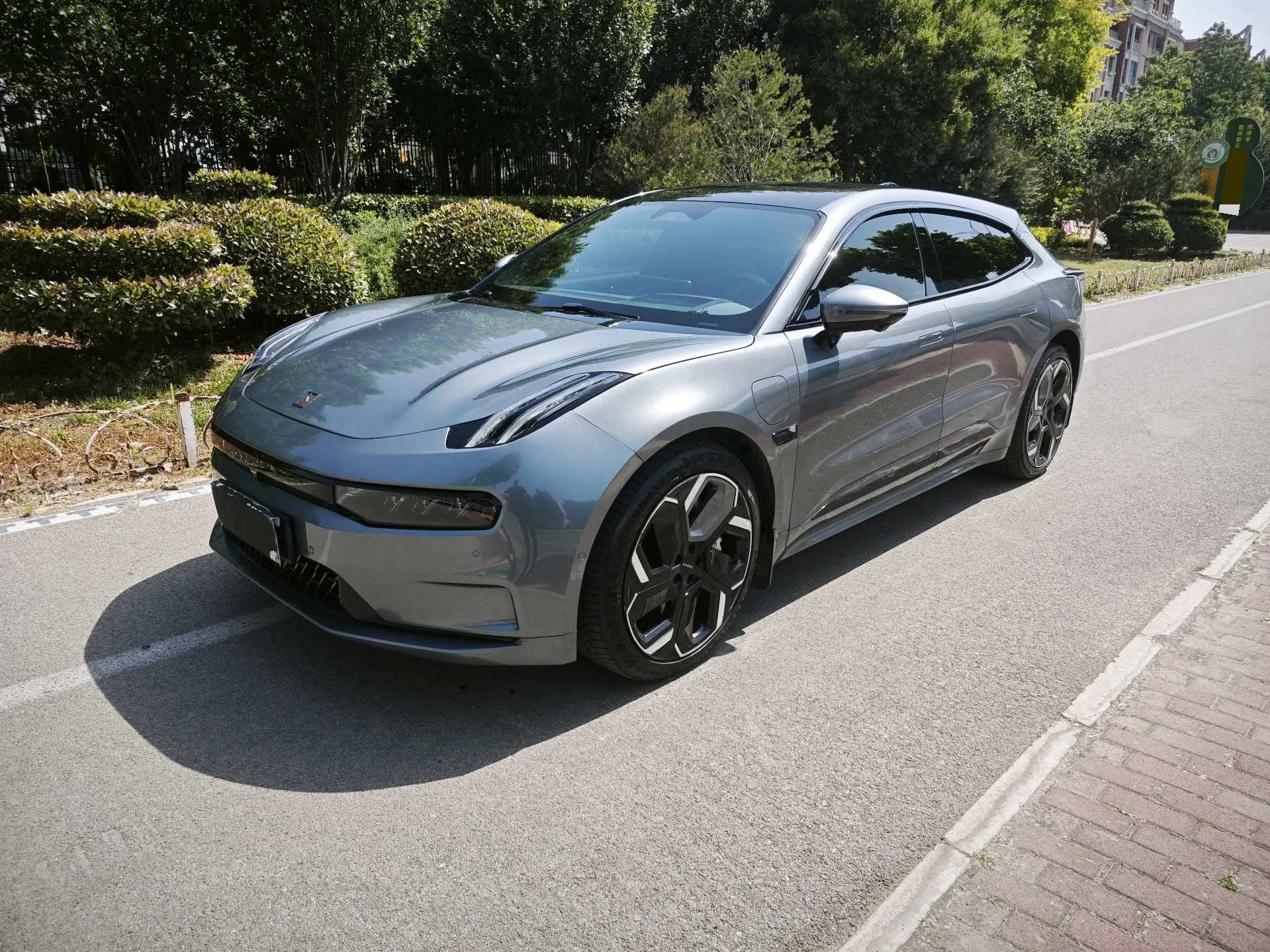 Extreme Krypton 001 2024 WE Edition 95kWh Four-Wheel Drive exterior