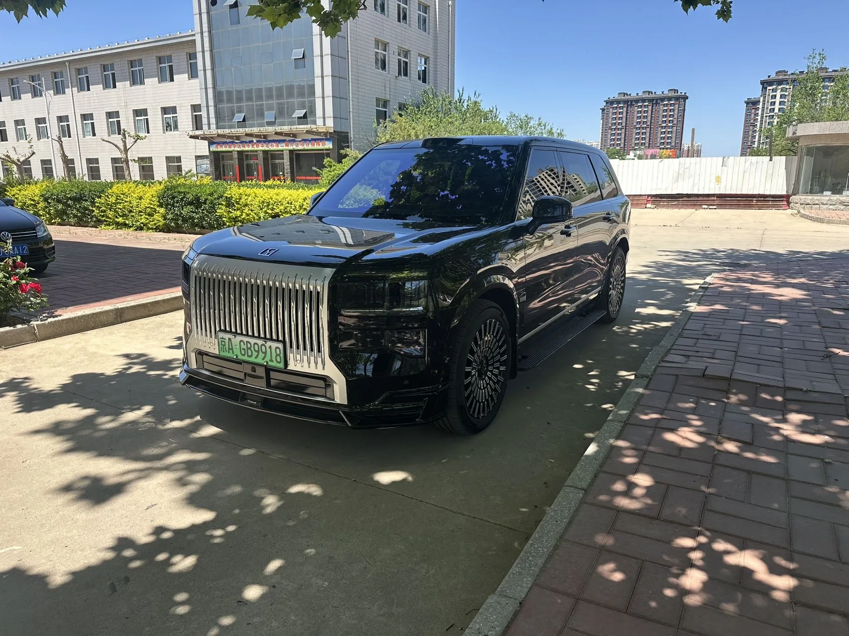 Zeekr 2025 Model Year Zeekr 9X 2.0T Max Edition 55kWh Automatic Transmission exterior