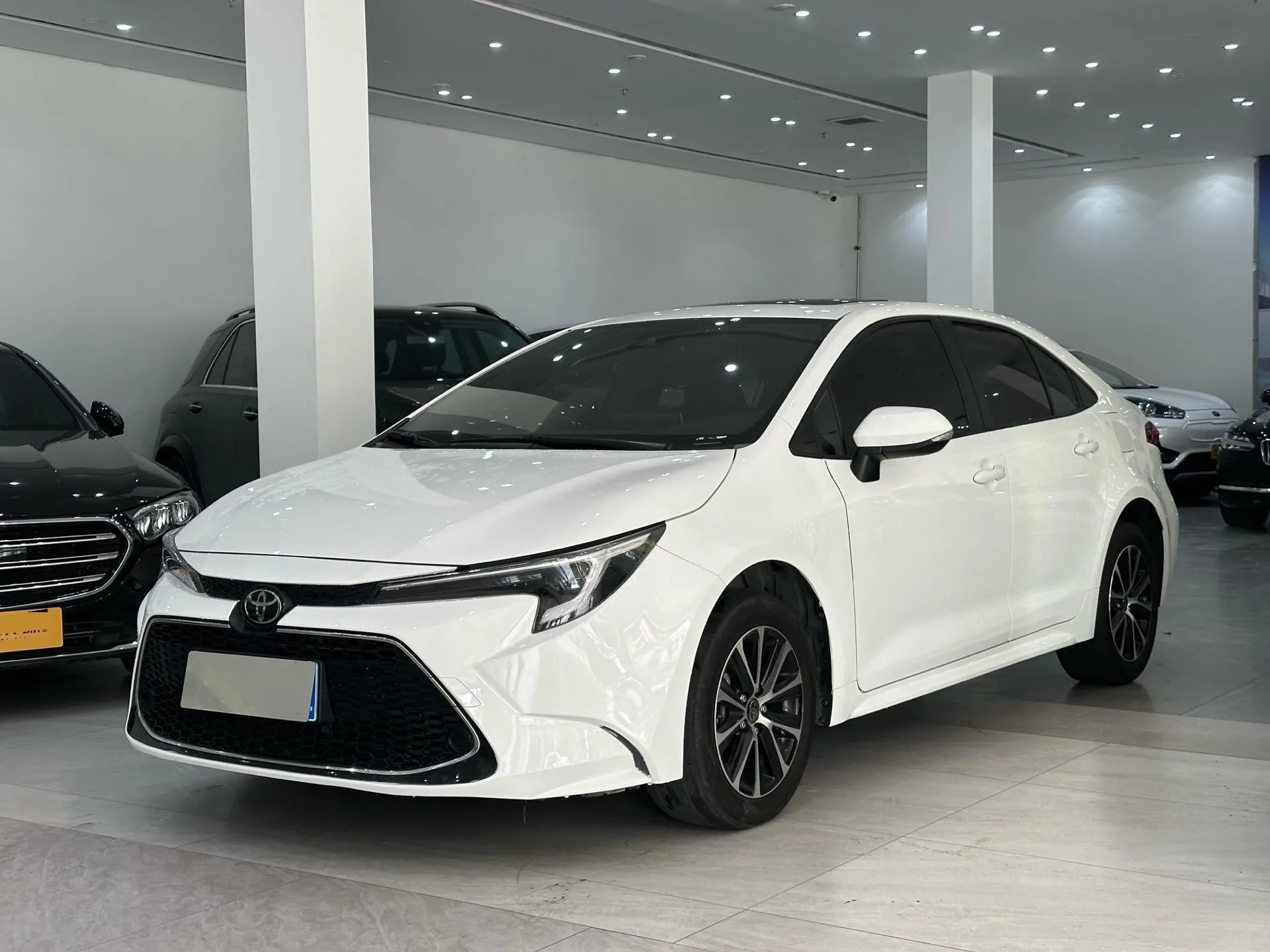 Toyota 2023 Corolla 1.2T CVT 185T Luxury Edition Automatic exterior