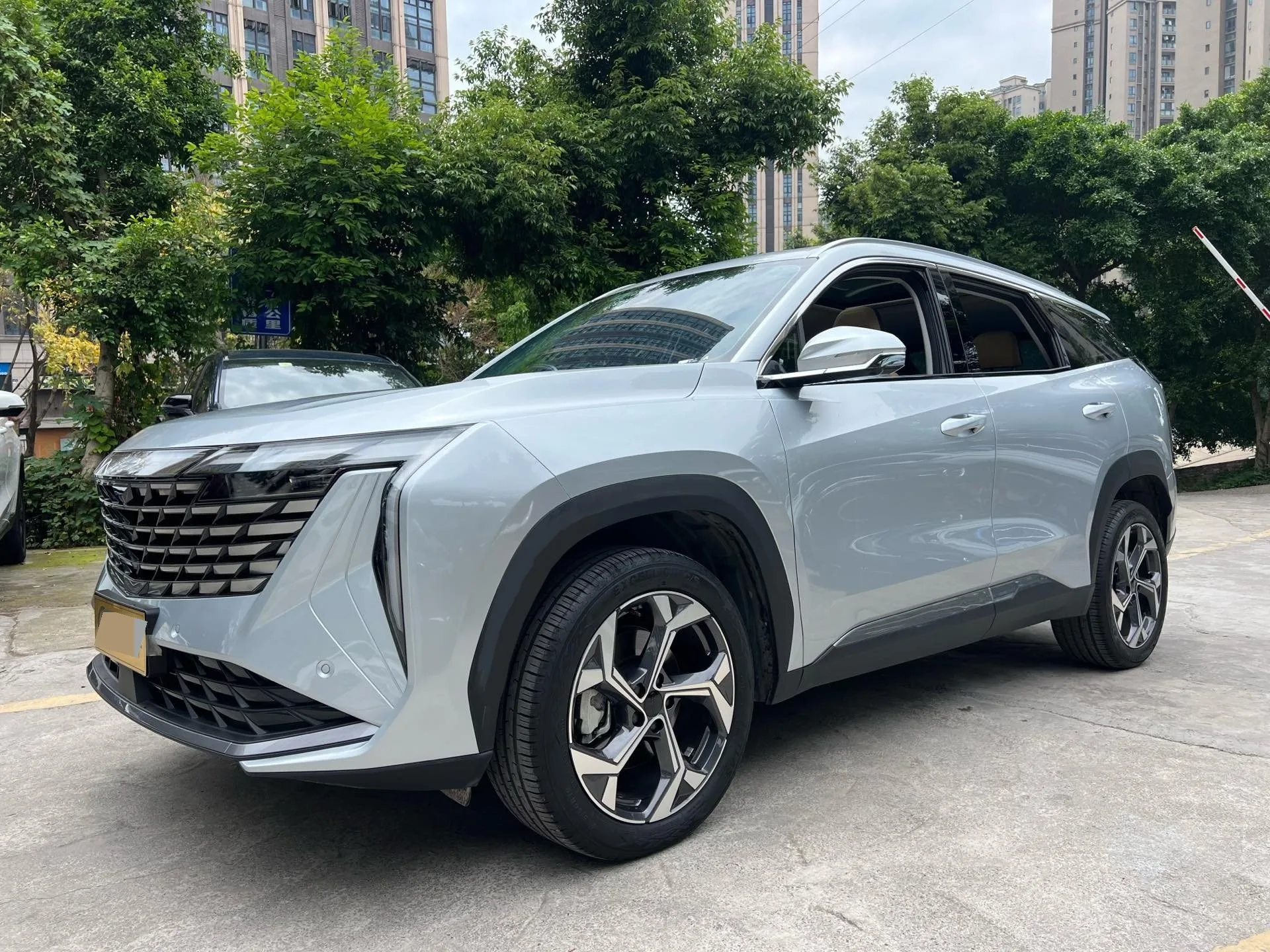 Geely Boyue L 2023 1.5TD DCT Premium Edition