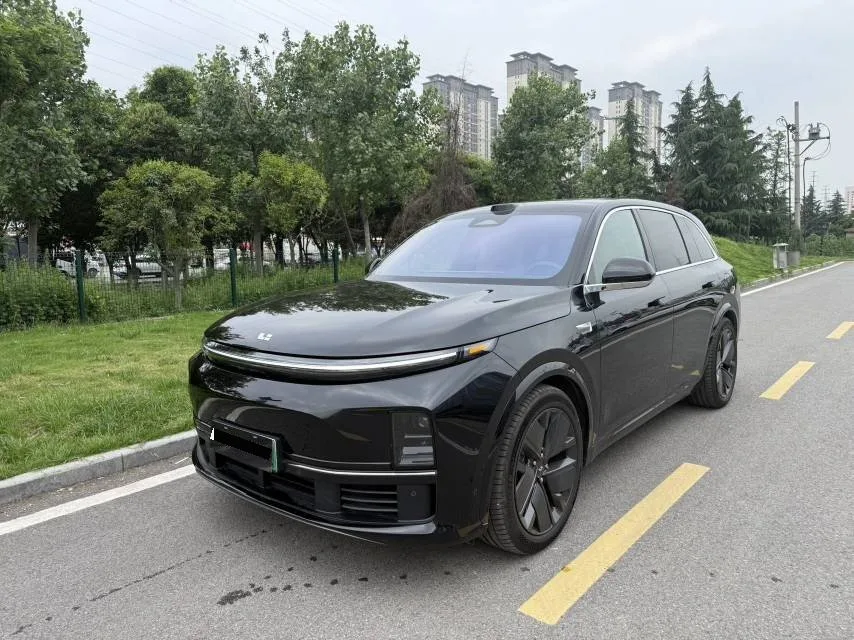 Li Auto 2025 L8 Ultra Smart Refresh Edition (Automatic Transmission) exterior