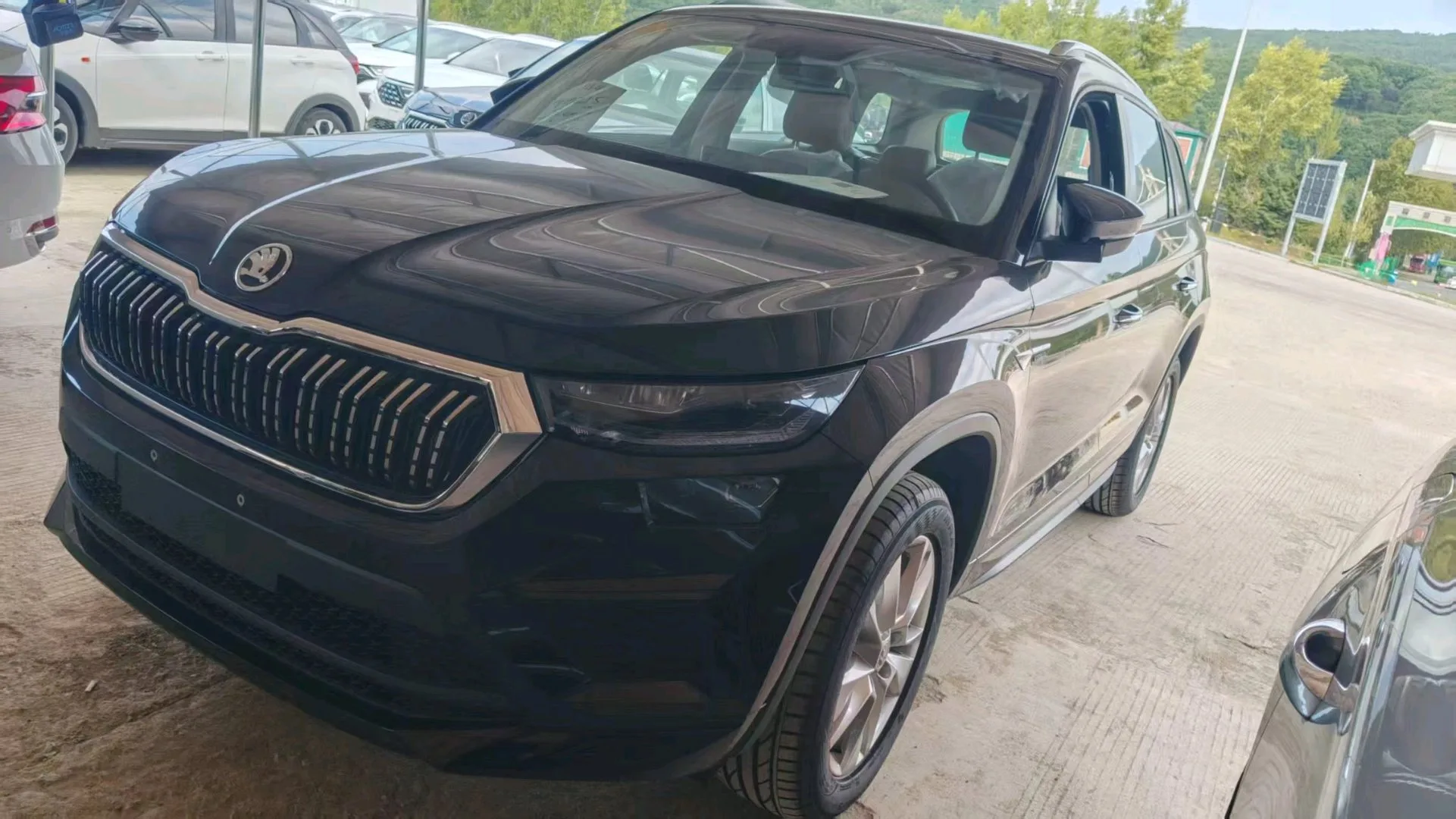 Skoda 2025 Kodiaq 2.0 TSI TSI330 5-Seater Automatic (Front-Wheel Drive) exterior
