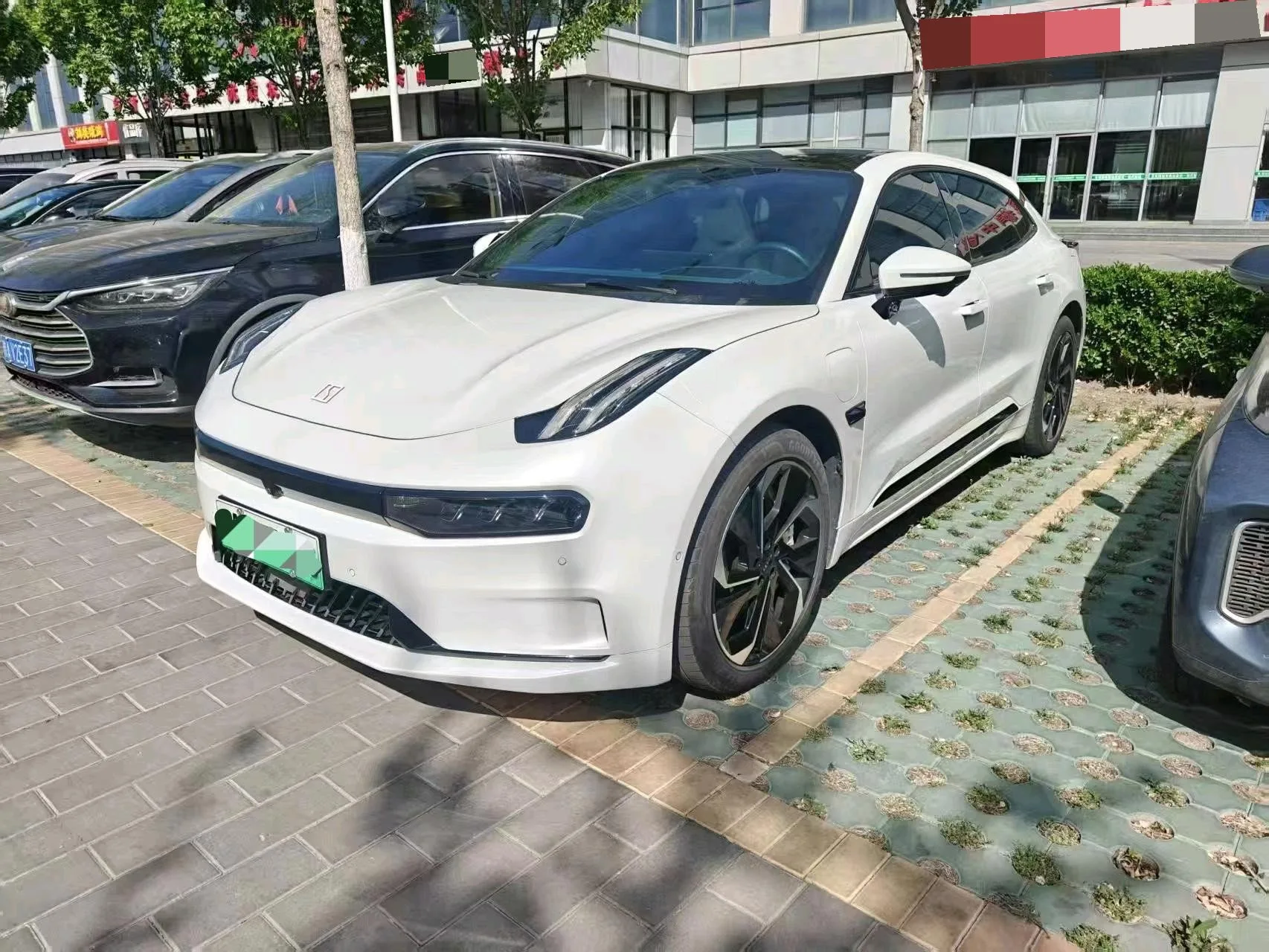 Zeekr 001 2023 Model Year ME Edition 100kWh exterior