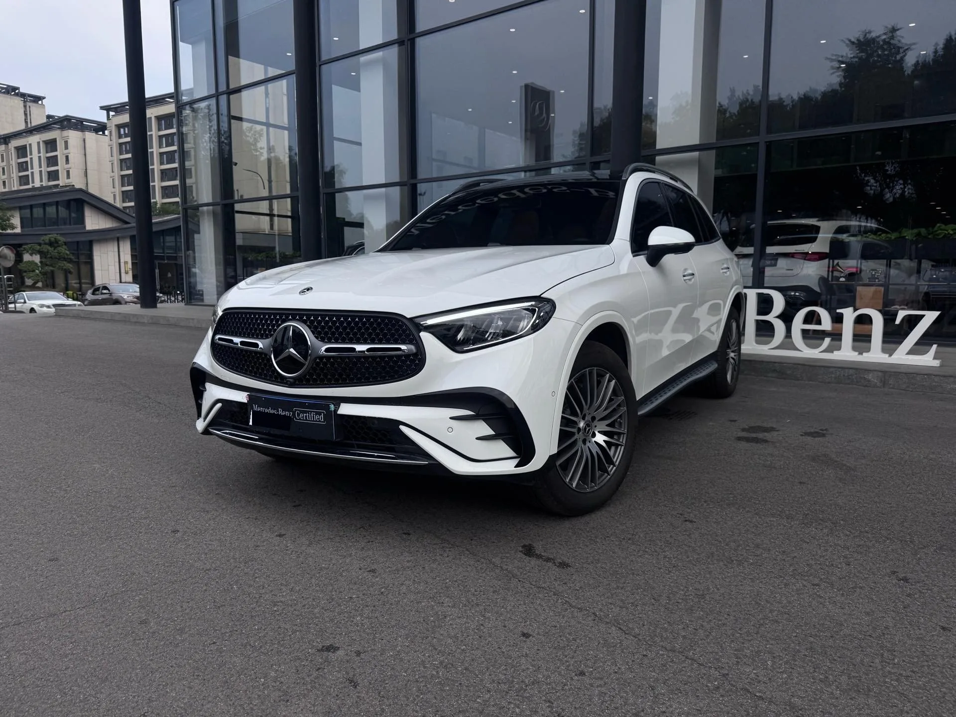 2026 Mercedes-Benz GLC 300 L 4MATIC 48V 2.0T Sport 5-Seater Automatic exterior