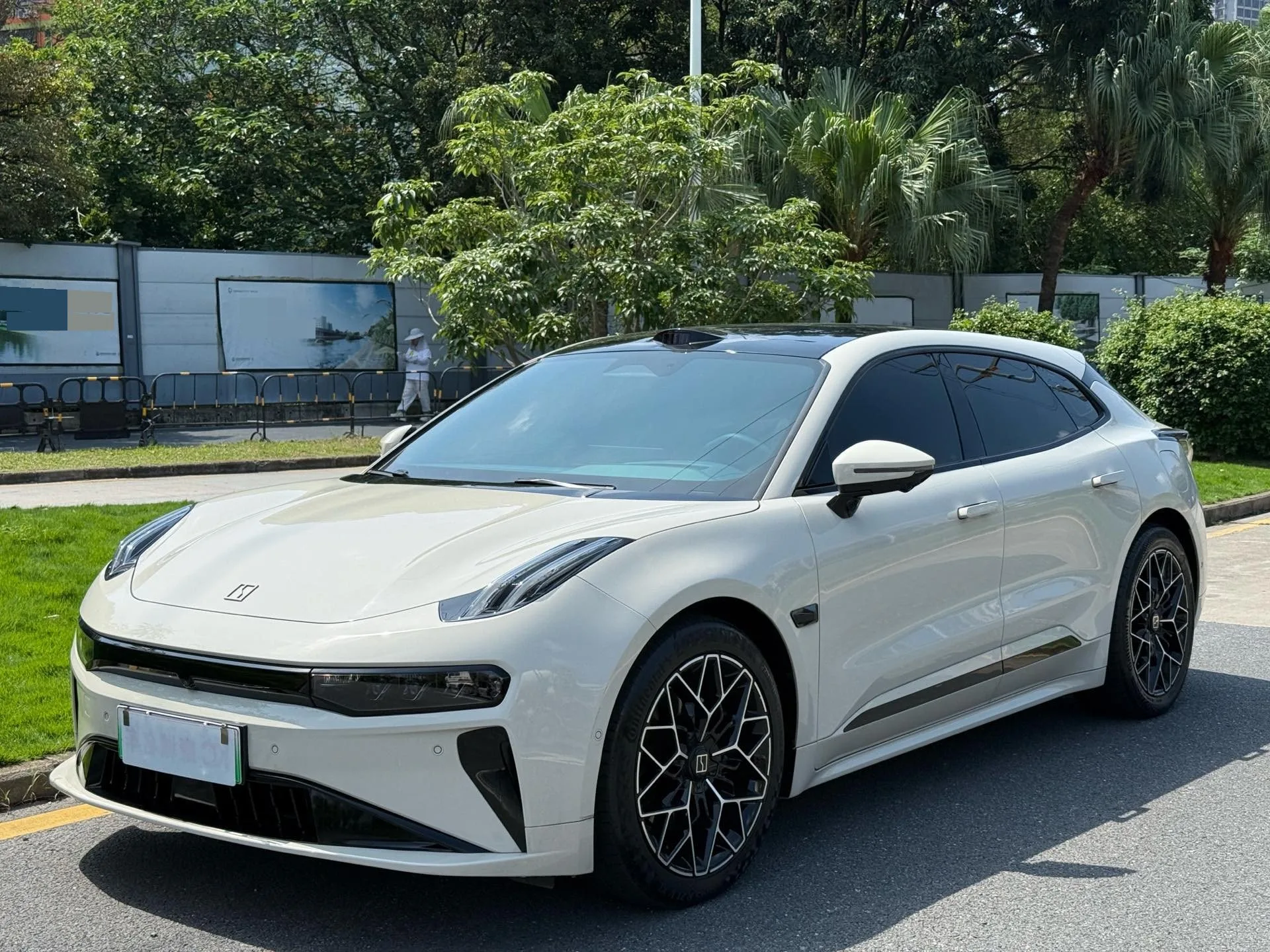 Zeekr 2025 Model Year Zeekr 001 WE Edition 95kWh AWD Automatic Transmission exterior