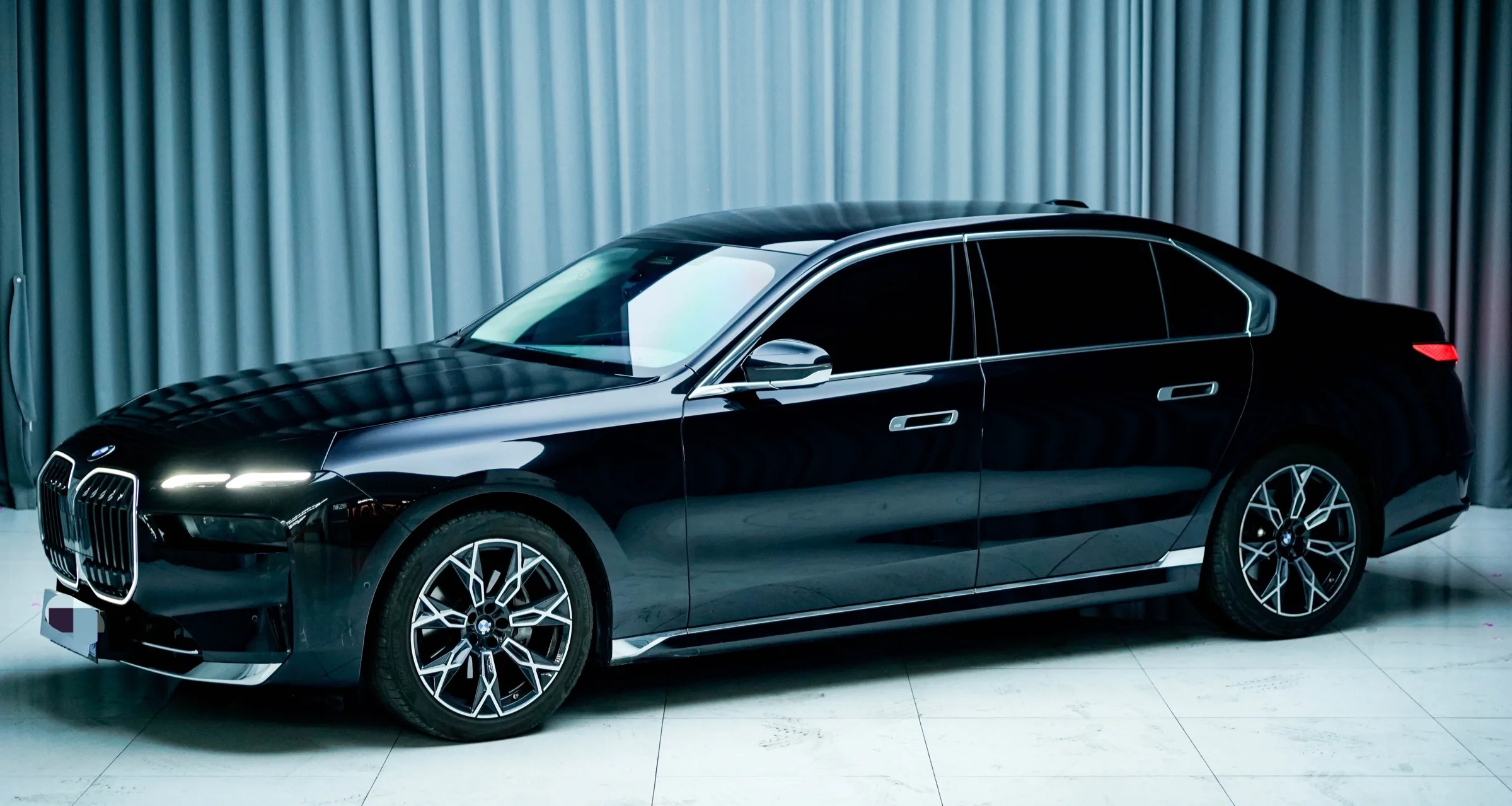BMW 7 Series (Imported) 2023 735Li 48V 3.0T Luxury Package Automatic exterior