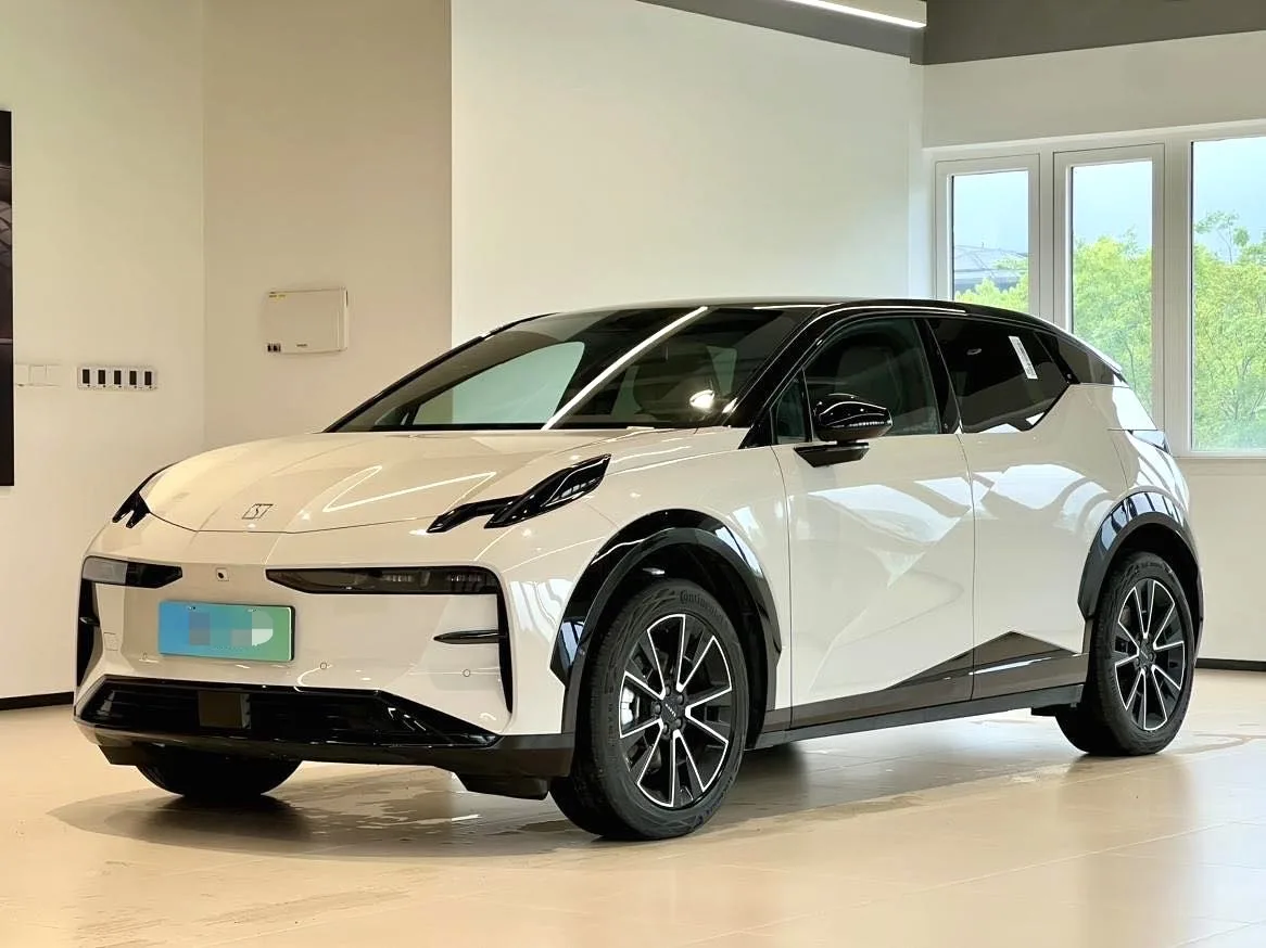 JiKrypton 2025 JiKrypton X Four-Seat Rear-Wheel Drive Magic Cube Edition Automatic Transmission exterior
