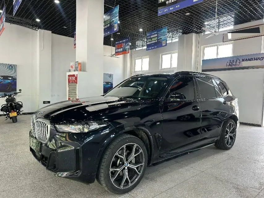 2023 BMW X5 xDrive30Li 48V 2.0T Luxury M Sport Package Automatic exterior