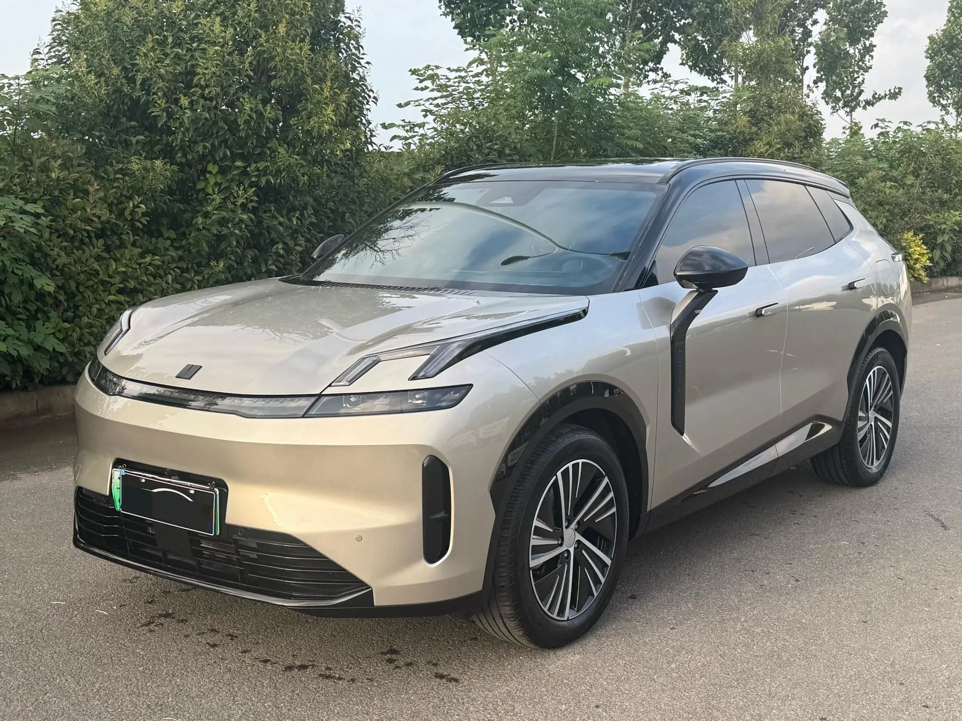 Lynk & Co 2025 Model Year Lynk & Co 08 EM-P 1.5T 120 km Long Range Pro Automatic exterior