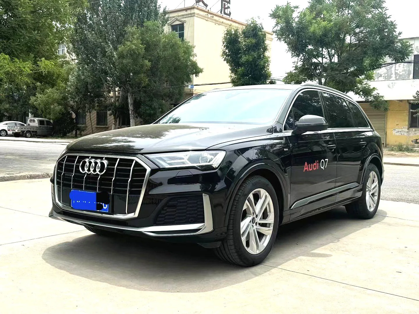 Audi Q7 (Imported) 2023 Q7 2.0TFSI 45TFSI Quattro S line Sport Automatic exterior