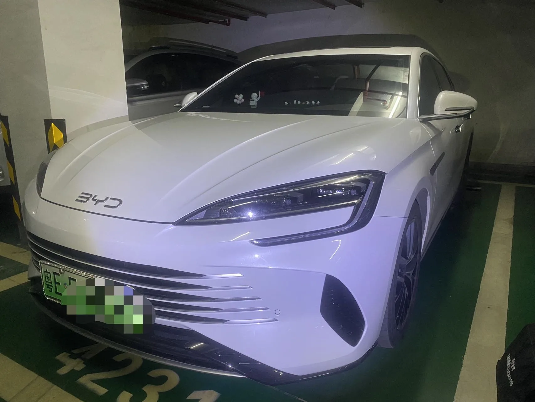 BYD 2024 Seal DM-i 1.5 CVT Glory Edition 121km/h Premium Automatic exterior