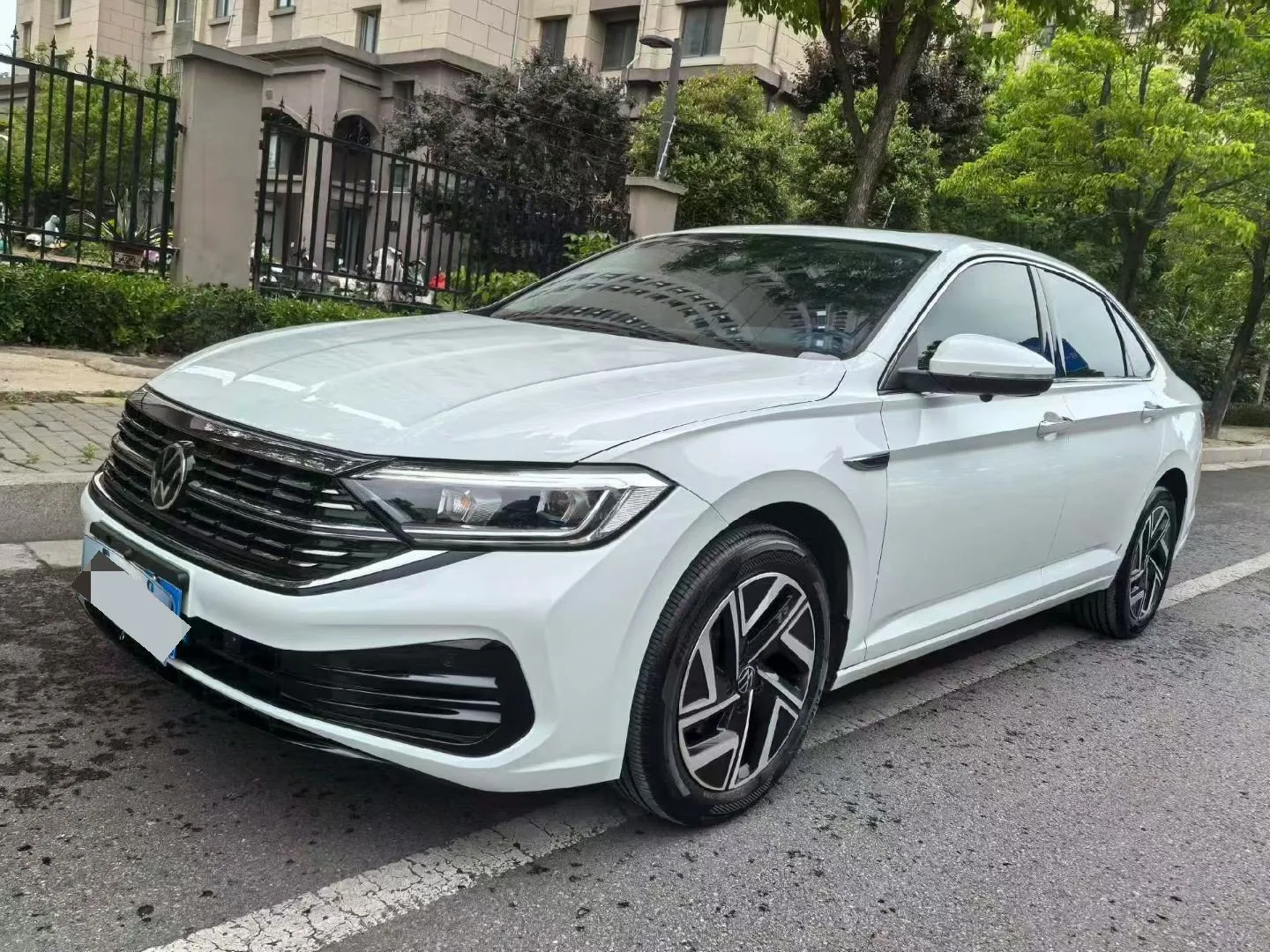 Volkswagen 2025 Jetta 1.5 TSI 300 TSI Transcend Edition (Facelift) Automatic Transmission exterior