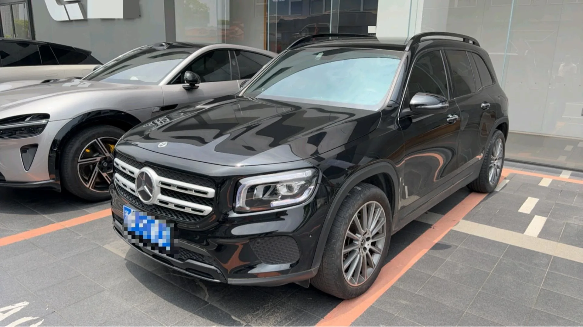 2023 Mercedes-Benz GLB GLB 220 Style exterior