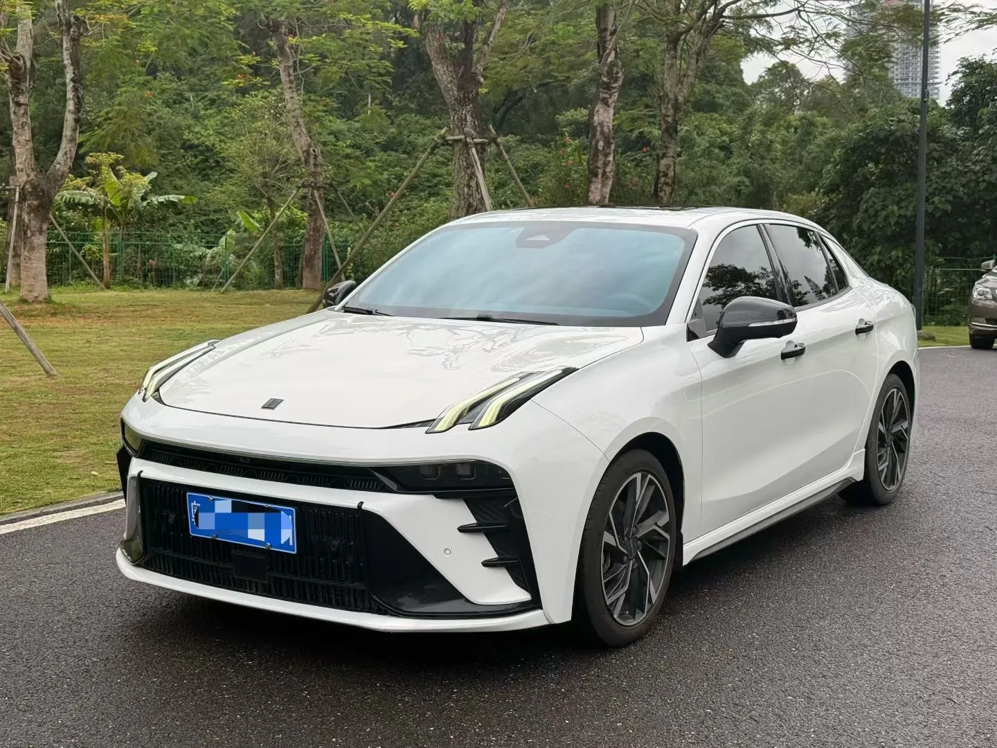 Lynk & Co 03 2023 Model Year 1.5TD DCT Jin Pro exterior