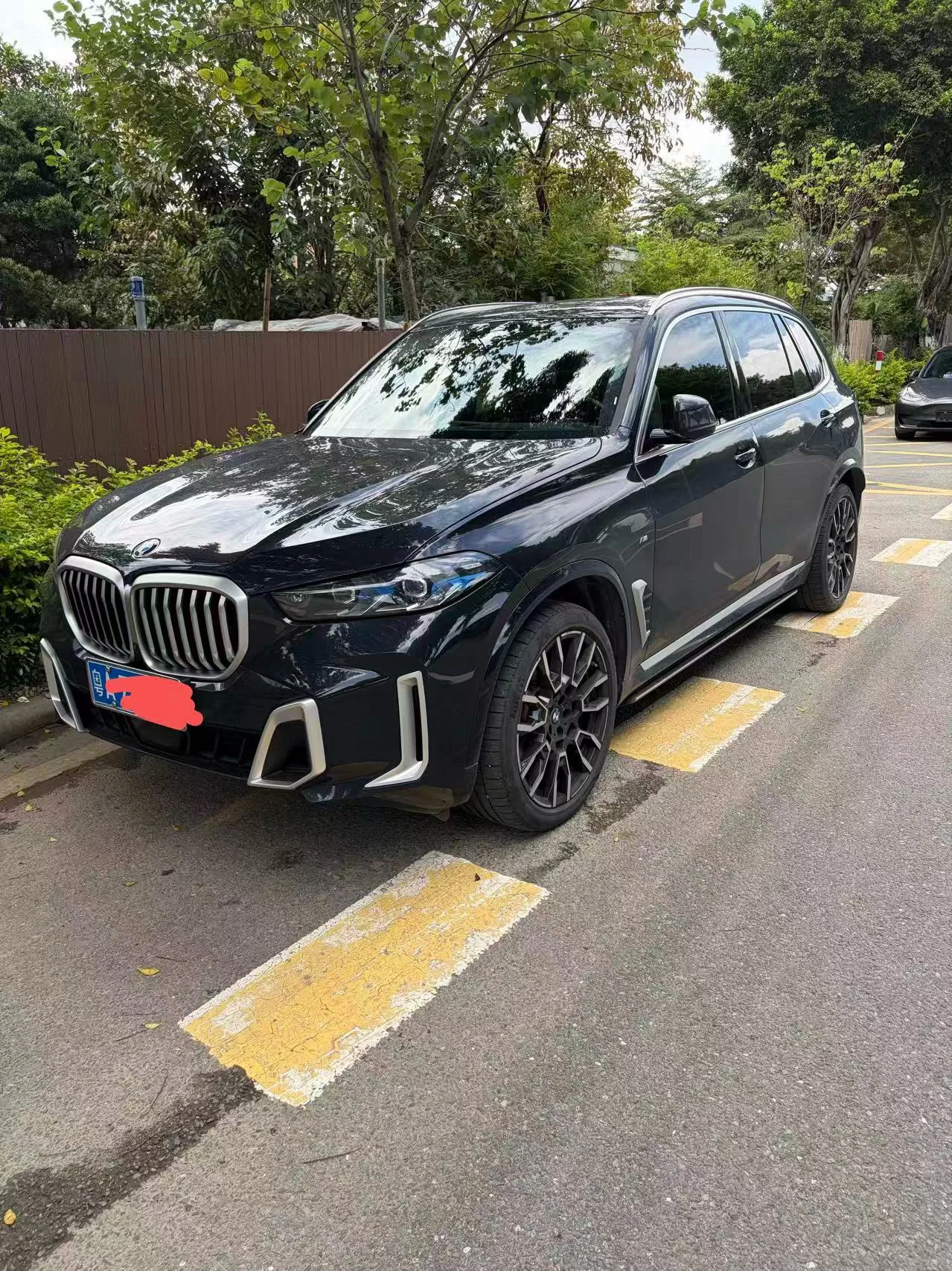 2023 BMW X5 xDrive40Li 48V 3.0T M Sport Night Line Package, Automatic Transmission exterior