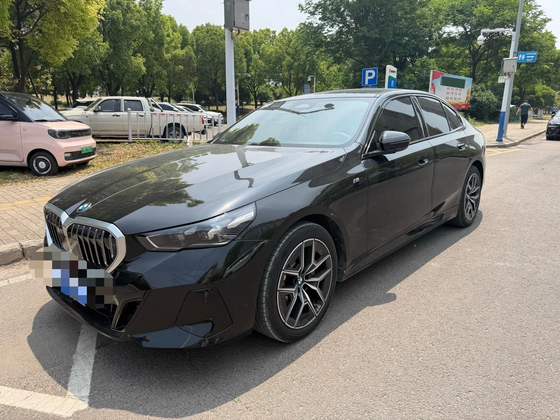 BMW 5 Series (Imported) 2024 530i 48V 2.0T Leading M Sport Package Automatic exterior