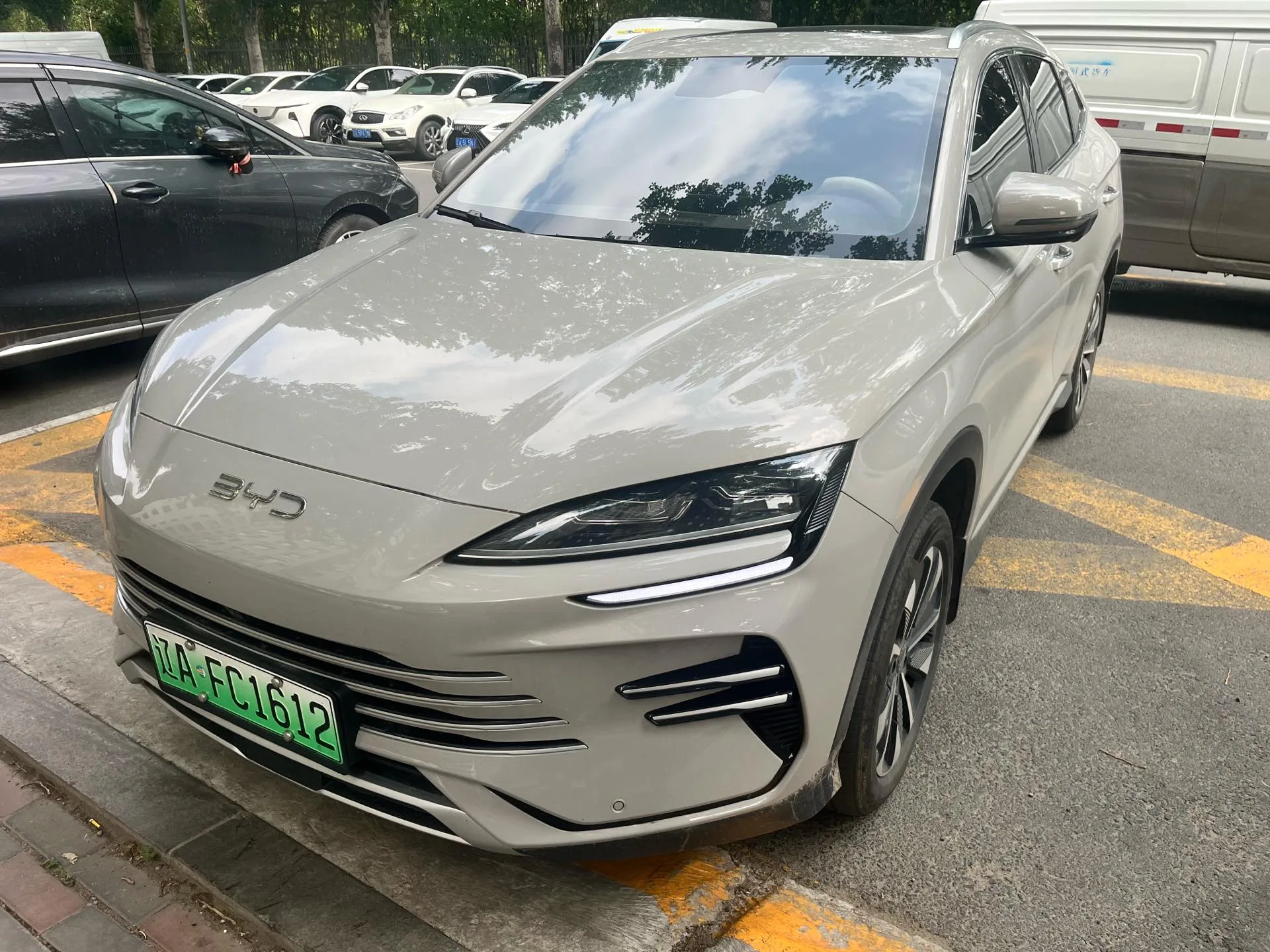 BYD Song PLUS New Energy 2025 Model, Song PLUS DM-i 1.5 CVT, 112km Range, Premium Automatic exterior