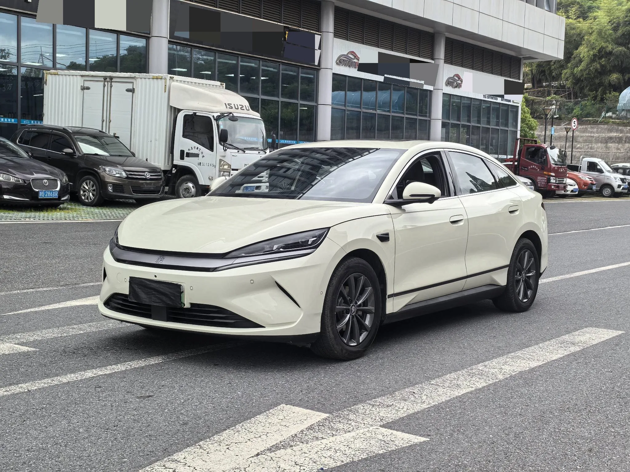 BYD 2025 Qin L EV 545KM Super Edition Automatic exterior