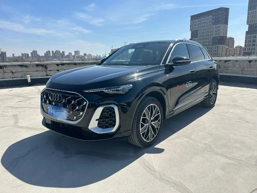 奥迪 2026款 Q5L 2.0T 千万用户专享版 自动挡 exterior